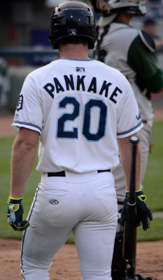 randyjockster:  Joey Pankake’s perky ass and thighs look awesome in his super-tight uni pants