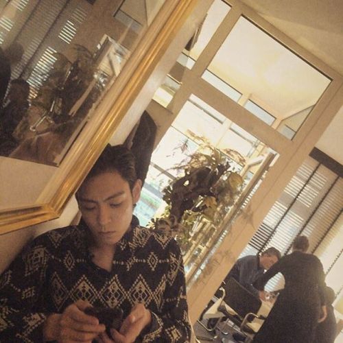 koreanghetto:    160428 TOP Instagram:    