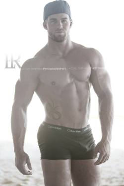 Muscle-Addicted:  Cody Redmond By Luis Rafael