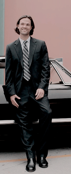 clairvoyantsam:◈ Actual male model, Sam Winchester ◈ (when you see the gifset on your page, click on