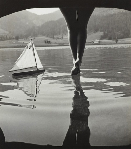 lauramcphee:  Am Weissensee, Carinthia c1930 (Rudolf Koppitz) 