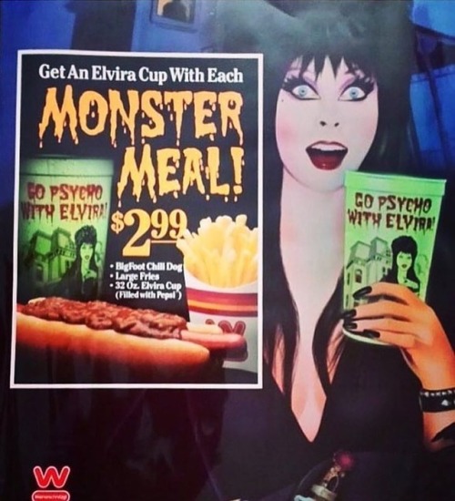 What if I&rsquo;m already psycho?? Wish I had one of these cups! #queenofhalloween #elvira #elvi