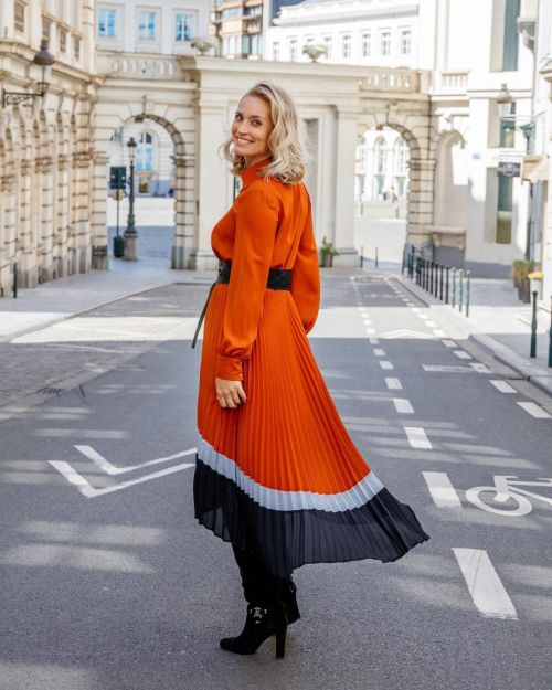 Wendy Luyckx in Caroline Biss 