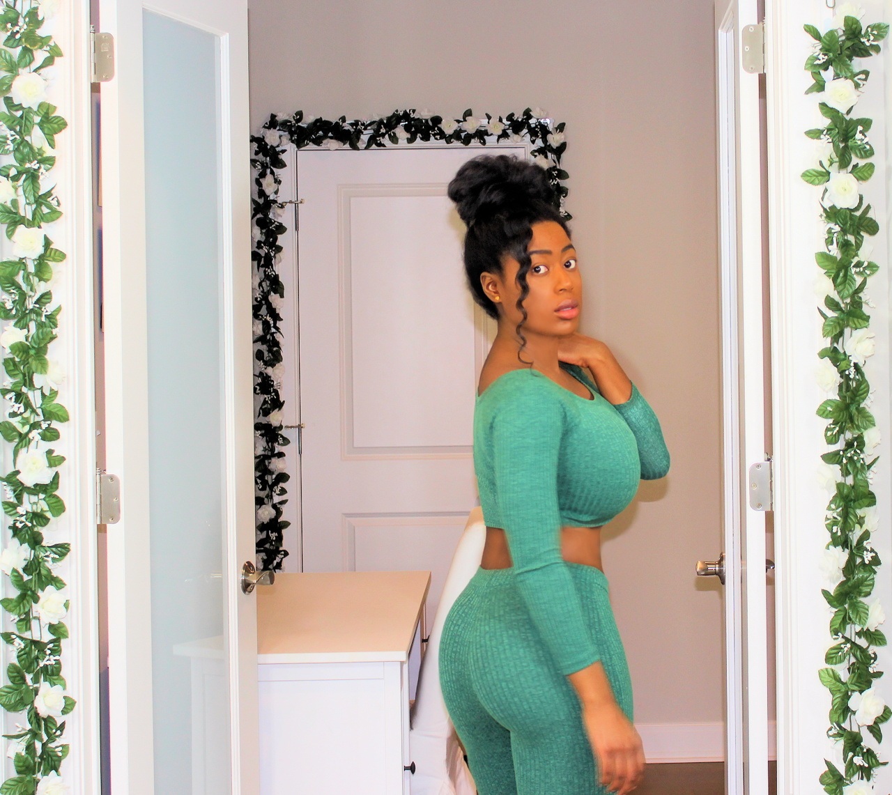jayymaad: yinkanaturalista:  Protect your energy. Instagram: YinkaNaturalista   REBLOG