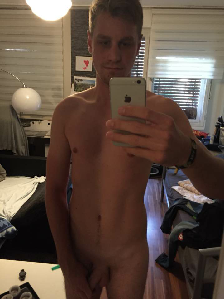 nightshowlightshow:  nakedguysfromkik:  Mark from Germany, I need to speak the language…