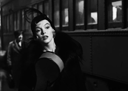 ourmarilynmonroe:  Marilyn Monroe in Some Like It Hot (1959) 