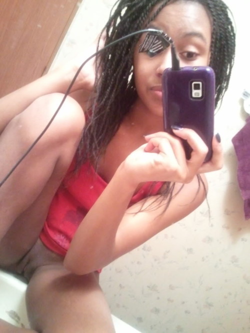 thingsiliketoo:  http://thingsiliketoo.tumblr.com/ black amateur teen tumblr batch upload bloadr.com (FB) 