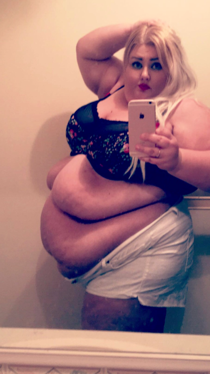 katiedeluxebbw:these little shorts fit perfectly this time last year - look at my hard work!
