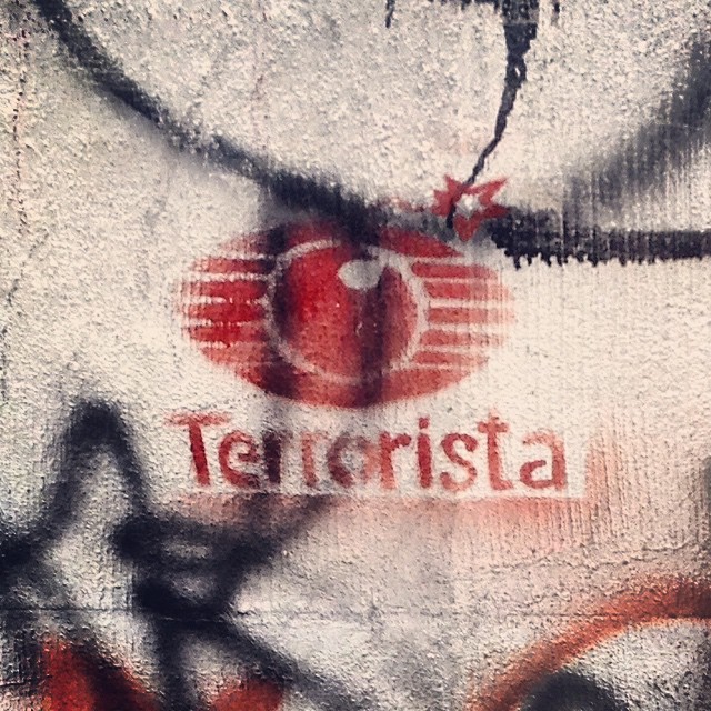 archivocallejero:  Sinónimos. #artecallejero #df #mexico #stencil #tlatelolco 