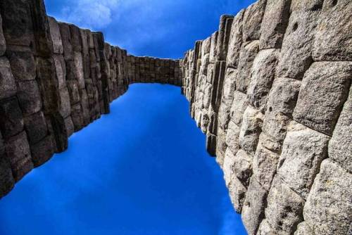 Piedra sobre piedra Acueducto de Segovia. Lookup. #segovia #españa #acueducto #aqueduct #piedras #st