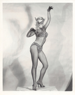 burleskateer: Georgine “Miss Torso” Darcy