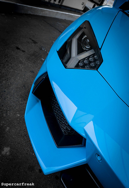 wellisnthatnice:  Lamborghini Aventador LP700-4 by SuperCarFreak / Wowtomotives on Flickr. 