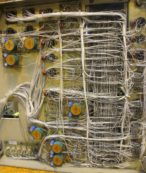 dontrblgme2:Streetcar analog controller (via stephen w morris)