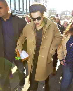 direct-news:  Harry leaving the hotel today