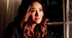 Deleted Scene: Emily crying over Alison [x]