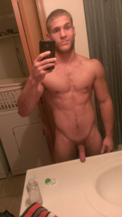 mystraight-dudes:  Finally I see this guy again!. I got some pics of him and even a cum vid.. Who wants to see?!  I wanna see :)