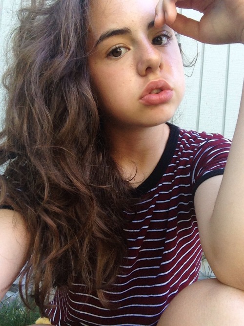 sluttygirl97:  this is my 4 soccer practices in a row hair  You are so sexy girl