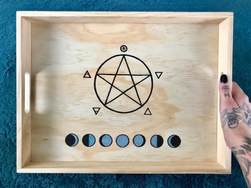 starborn-witch: I made a portable altar for low spoons days when I’m stuck in bed ☾