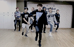 bwibelle:  Iconic BTS dances 