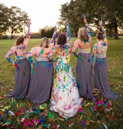 micdotcom:  Bride turns getting left at the altar into incredible work of art  Shelby Swink was preparing to wed her boyfriend of three years on Nov. 1. “I poured my heart and soul into the wedding plans to try and make it the best day it could be,”