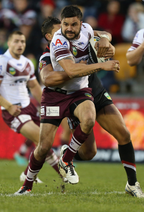 Peta Hiku and Justin Horo of the Sea Eagles