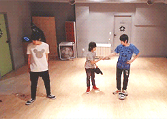  Mr. Dumbbell(Soonyoung), Mr.Teeny’s Daddy, & Mr. Orange Shoes(Jihoon) cool dance with an adorable final. 