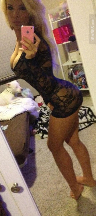 highheeltube:  http://highheeltube.co.uk/