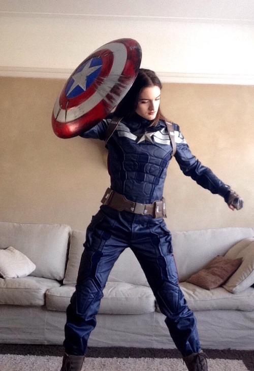 daftloki: Captain Peggy Carter aka the hero we really deserve. I’ll be at Edinburgh Comic Con this w