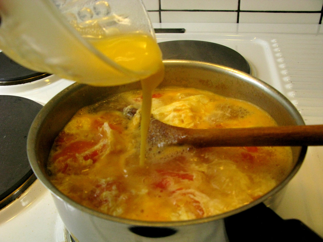 boobpinch:  this takes ten minutes to do: cut tomatoes and put them in a pot with