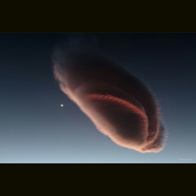 Lenticular Cloud, Moon, Mars, Venus #nasa #apod #lenticular #cloud #moon  #mars #venus