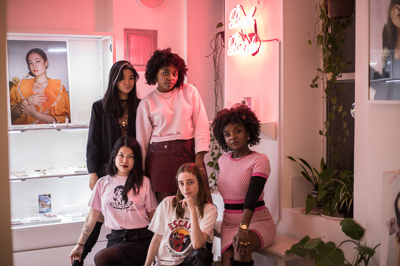 BB TENDER - A VALENTINES PARTY WITH JO ROSENTHALWe rallied our TENDER-est nyc babes to celebrate Vday and the launch our TENDER collab with dear friend Jo Rosenthal.
The BB studio was packed full of the sweetest party goers enjoying mini manis, tarot...