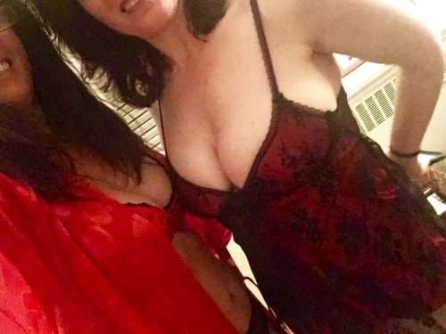 claimedjane:  findingmeafter40:  Two red hot Momma’s Ina Sat night!  What to do next? @claimedjane  Still have a whole suitcase to work our way through, @findingmeafter40 