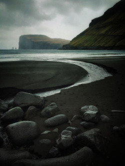 asylum-art:Faroe Islands Photography by Julian