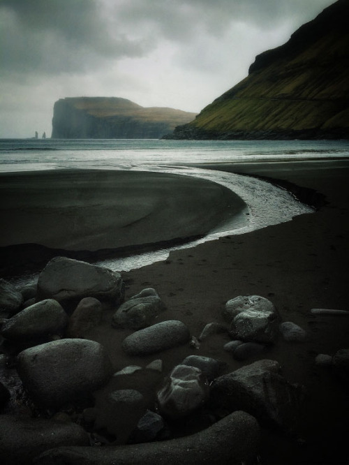 asylum-art:Faroe Islands Photography by Julian Calverleyon BehanceAs part of a Land Rover campaign, Julian Calverley  spent few days on Faroe Islands and captured images of its  breathtaking, dark and mysterious landscapes with an Iphone. A wonderful