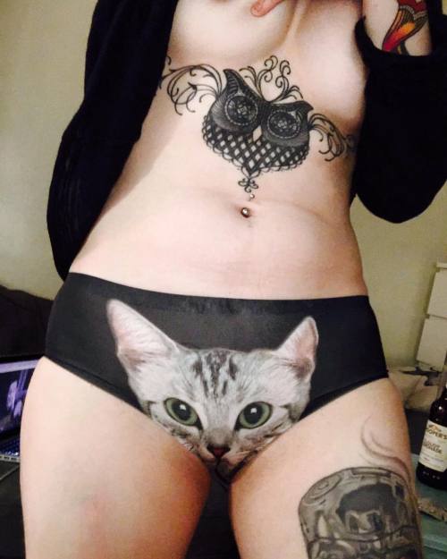 245/365. Featuring @meetjaneway in my hand-me-down kitty cat pussy panties! #365daysofpanties