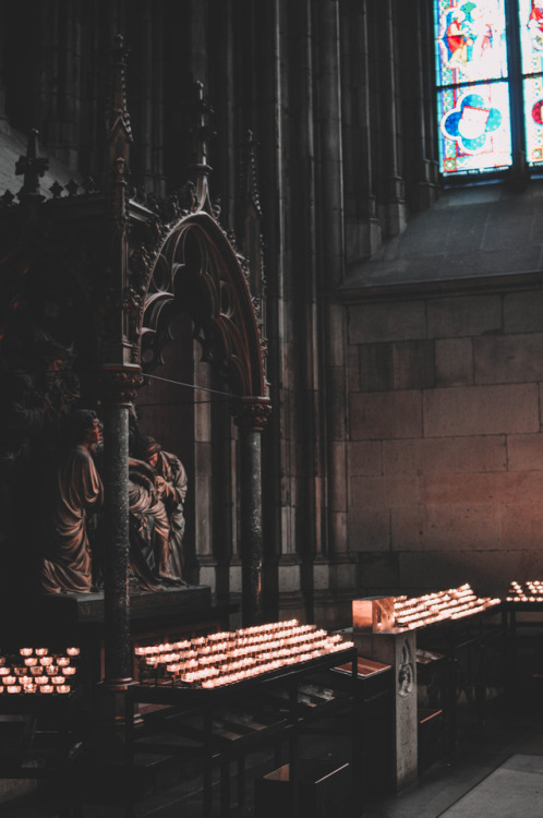 triflingthing:  a spooky cathedral in trier (germany)