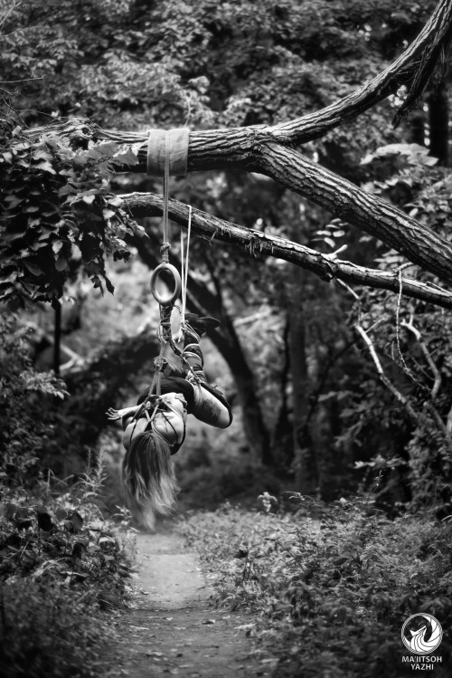 maiitsohyazhi: Lilith on the Trails (Rope by Ox7) - Ma’iitsoh Yazhi