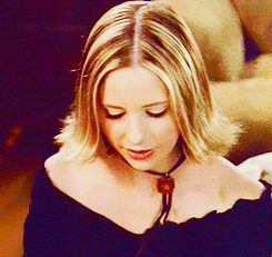 silentwilight:  Buffy Summers + SMILES 