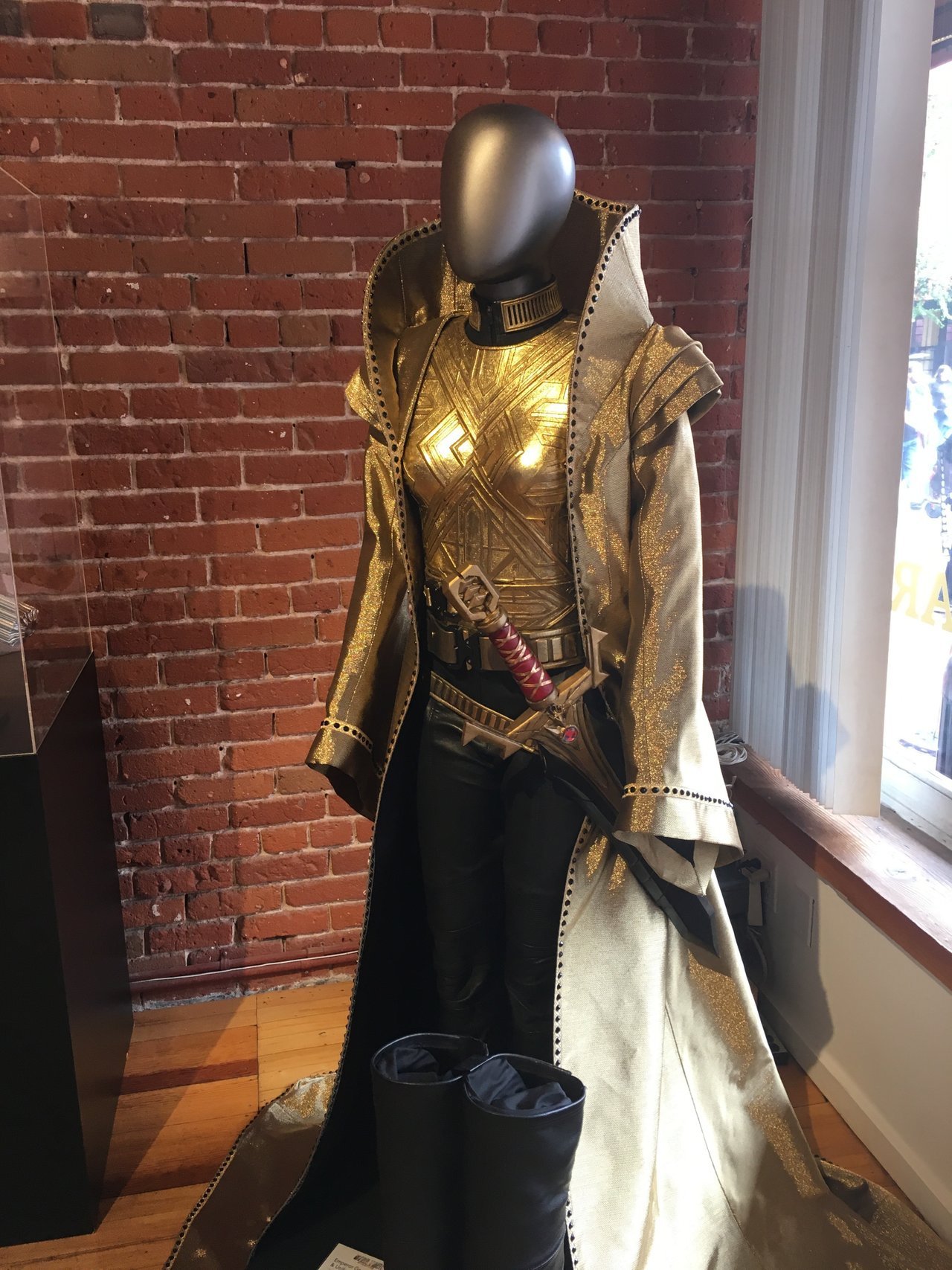 costumeloverz71:  Emperor Georgiou/Captain Phillipa Georgiou (Michelle Yeoh) Golden