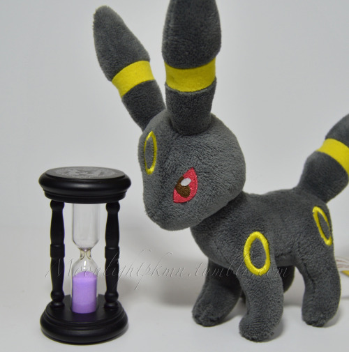 I can’t believe I finally own this one! The hourglass from the Espeon/Umbreon Pokemon Center promoti