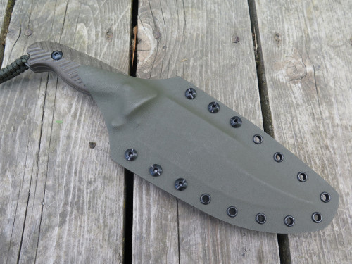 cybercircuitz: gunrunnerhell: Behring Made Technical F1 Blued / OD Green Chevron Follow for more cor