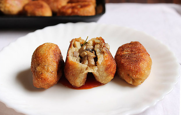 greedycaitlin:  Vegan Mushroom Stuffed Fried Gnocchi 