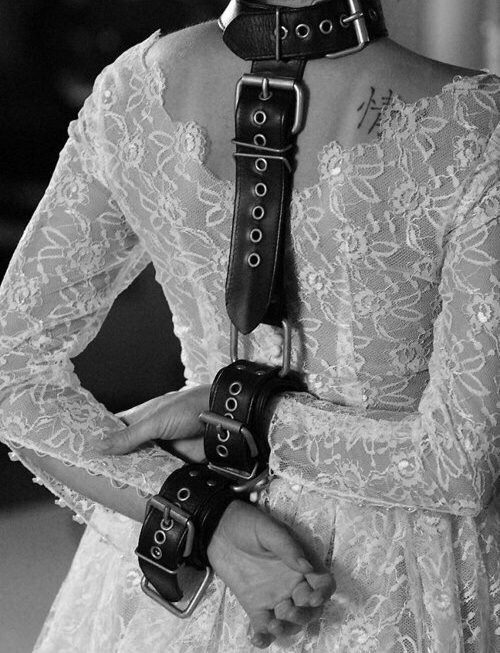 buggybee:  Buggy Bee’s Theme Thursday “Lace”