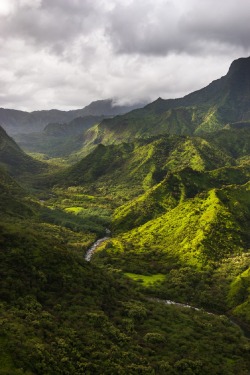 sublim-ature:  Kauai Valley, HawaiiThorsten Scheuermann 