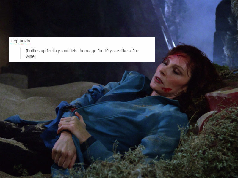 mysterytwinsclassic:  *patrick from spongebob voice* LOOK AT IT tng edition, as promised