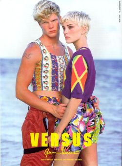 80s-90s-supermodels:  Versus 1994Model :