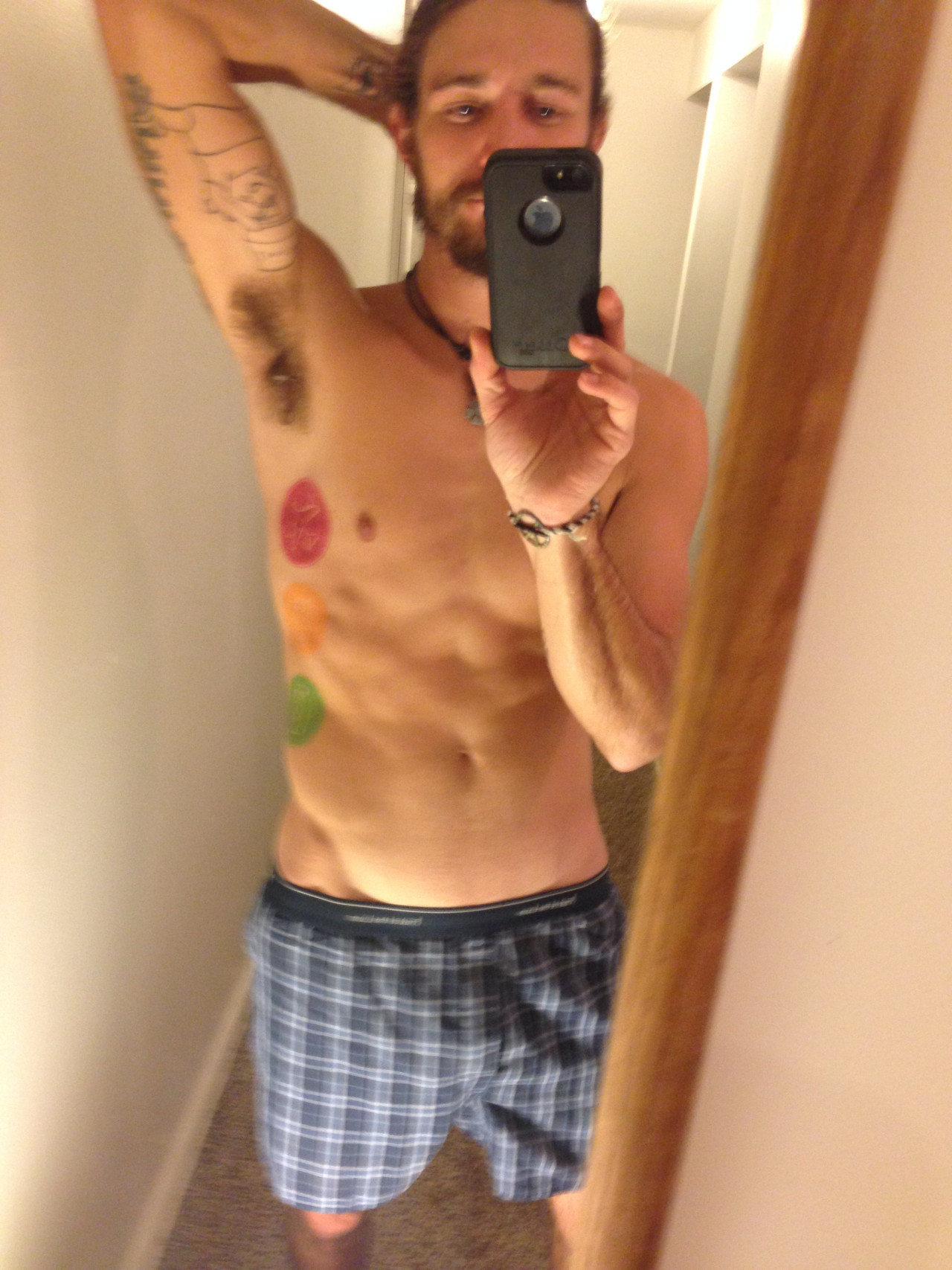 wilmingtonncyummy:    Yum  Handsome lad.