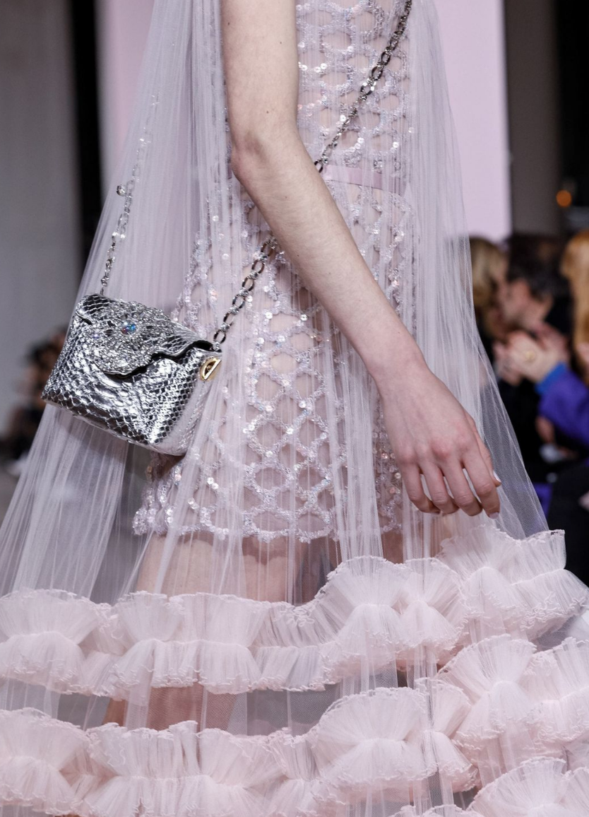 glowdetails:  details @ georges chakra ss19