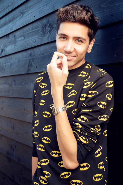 jaspersonality:  My batman sweater <3 