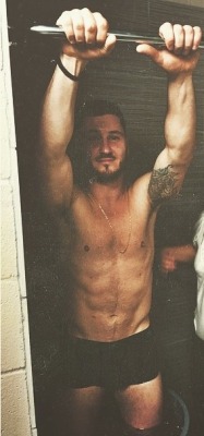 hotfamous-men:  Val Chmerkovskiy